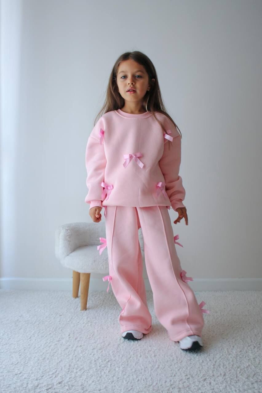 Fiyonk detaylı Pembe takım (şardonlu)