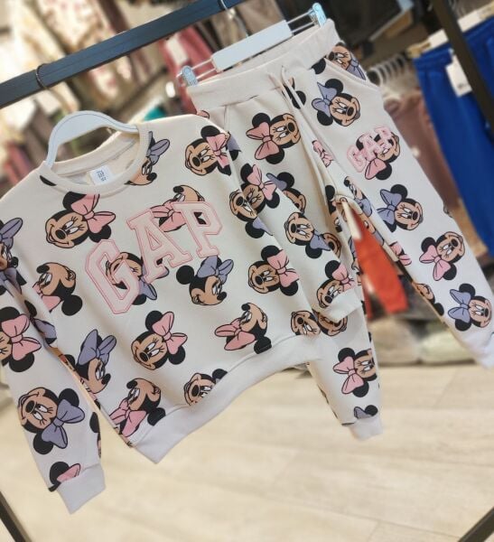 Karakter detaylı eşofman takımı