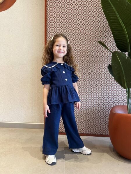 Yaka detaylı lacivert müslin takim