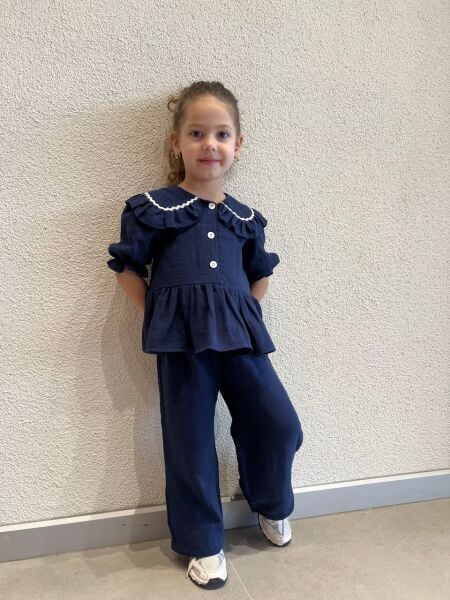 Yaka detaylı lacivert müslin takim