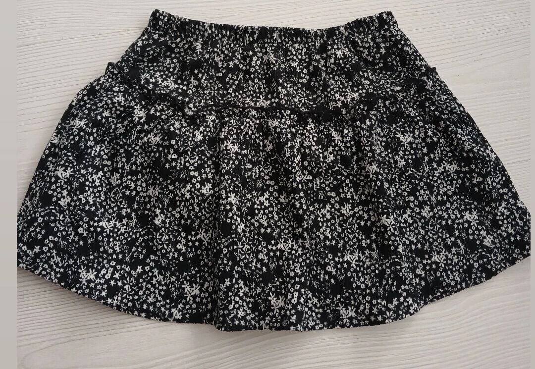 Çiçekli siyah şort etek