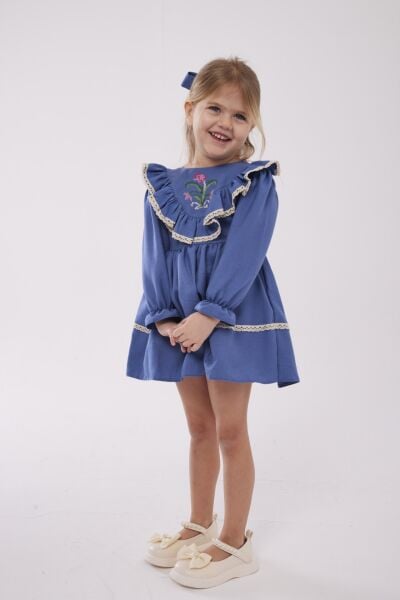 Kanaviçe işlemeli mavi elbise (toka dahil) 7/8 yaş
