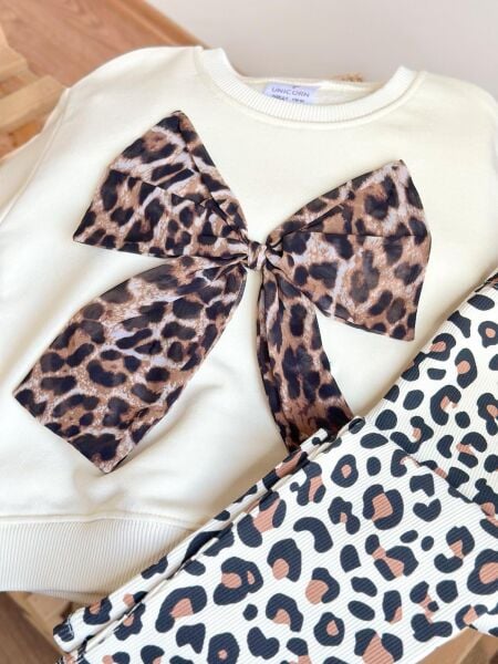 Fiyonk detaylı leopar taytlı takım