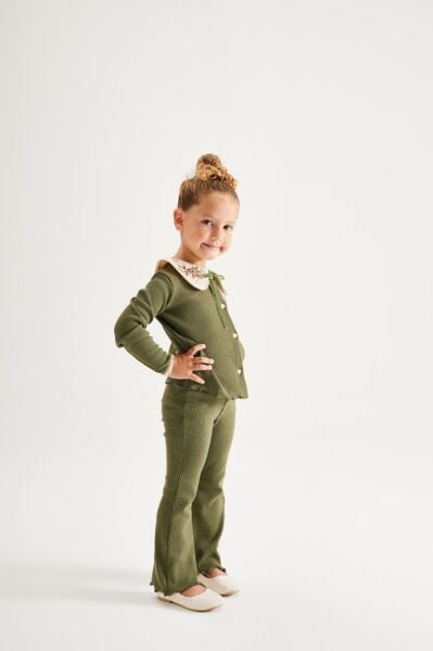 Yaka işlemeli kaşkorse takım yeşil