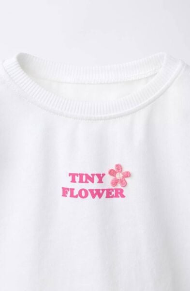 Tiny flower basic tshirt