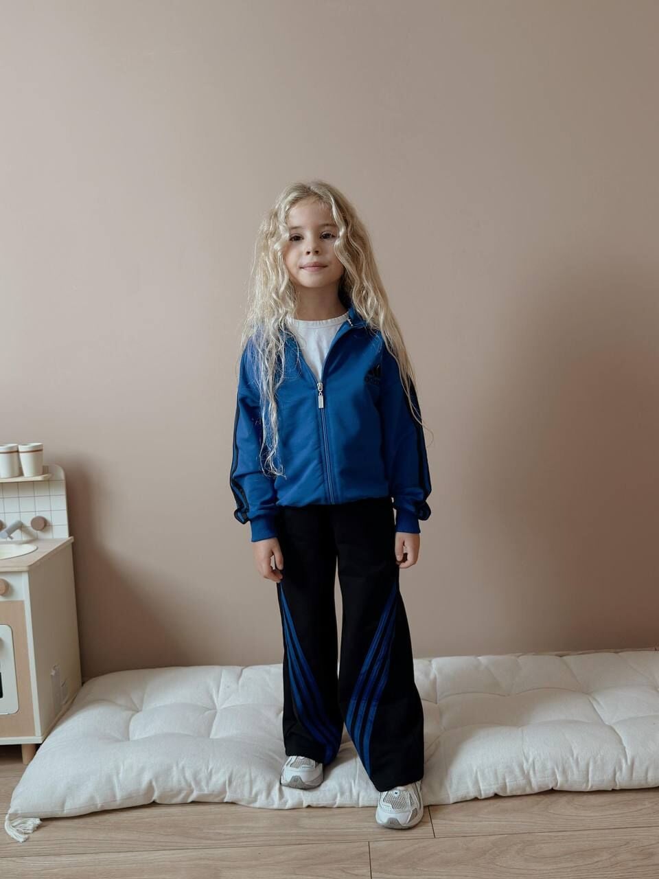 Çizgili siyah mavi takım