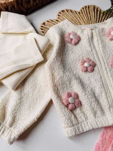 Papatya aplikeli üçlü set takım (etek/body/ceket)