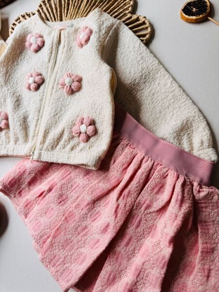 Papatya aplikeli üçlü set takım (etek/body/ceket)