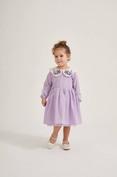 Lavanta yaka detaylı lila elbise