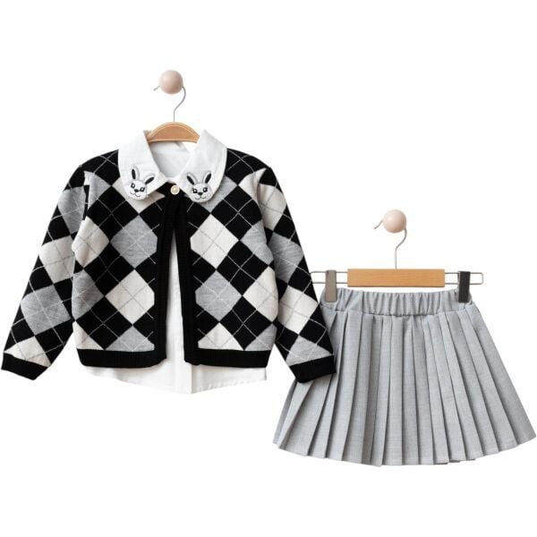 Tavşan yaka detaylı triko etekli takım