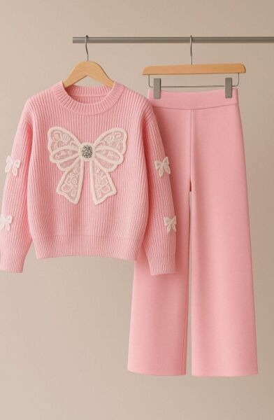 Kelebek aplikeli triko takım Pembe