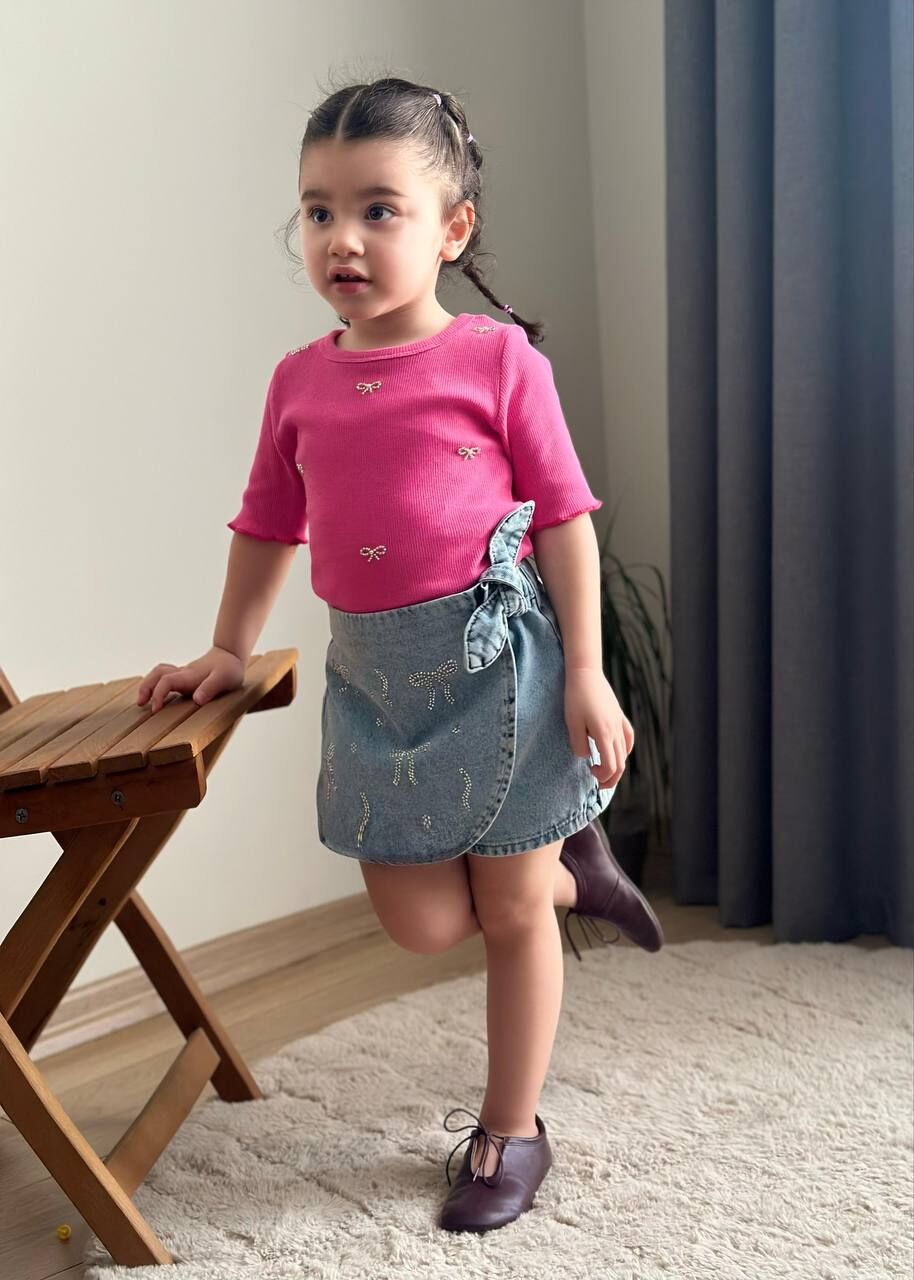 Fiyonk taş detaylı şort etek takım