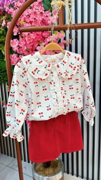 Kiraz detaylı denim etek takım