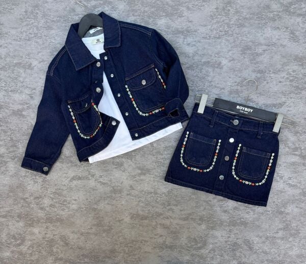 Çiçek nakış işlemeli etekli üçlü takım