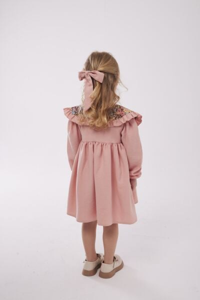 Çiçek Yaka detaylı elbise (toka hediyeli)