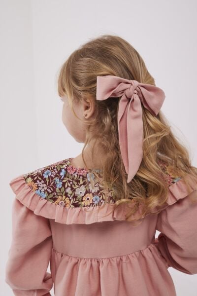 Çiçek Yaka detaylı elbise (toka hediyeli)