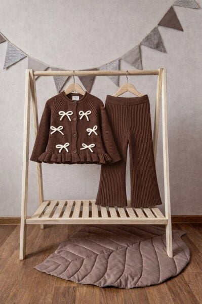 Fiyonk aplikeli triko takım kahve