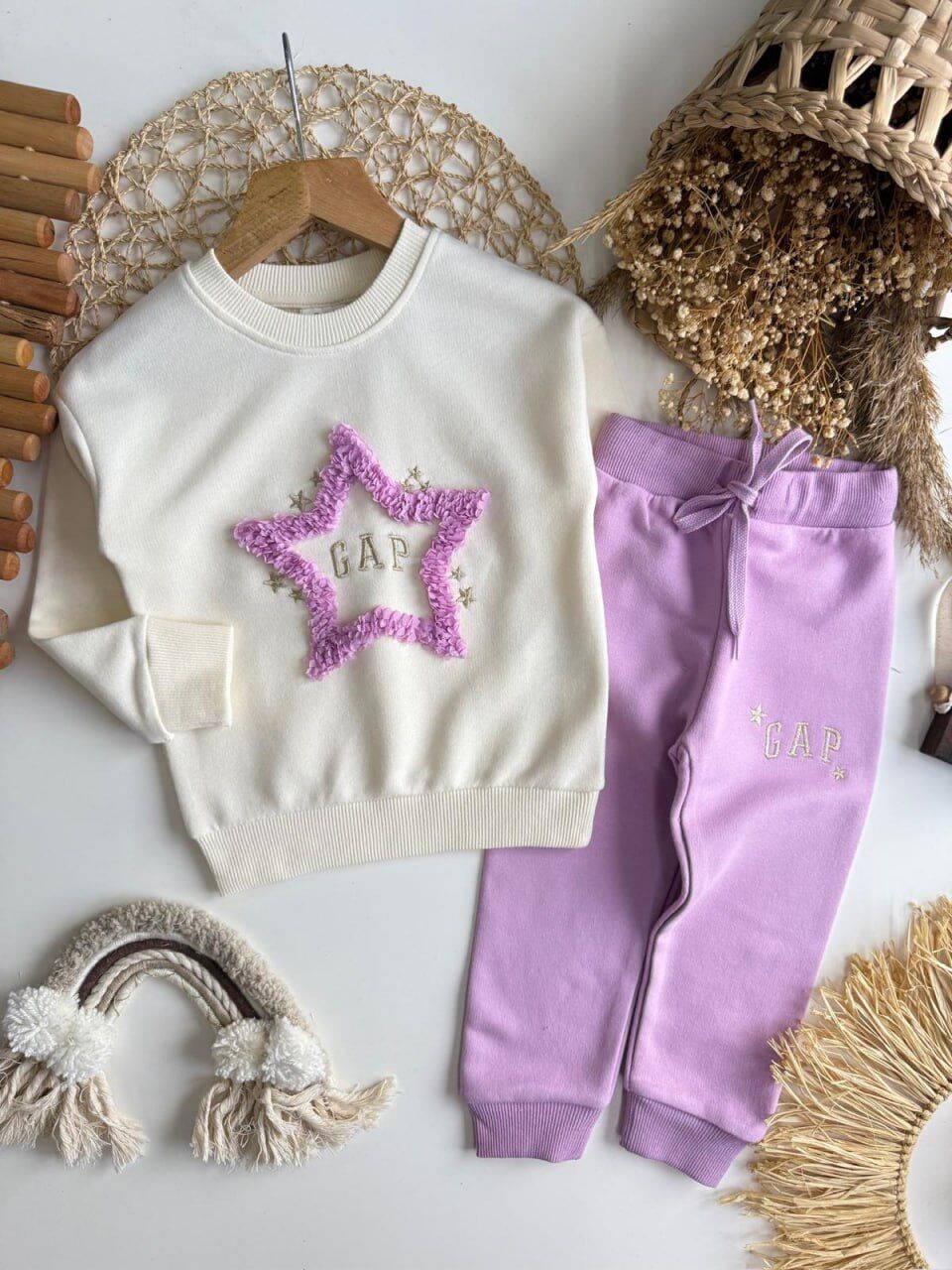 Yıldız aplikeli eşofman takımı lila