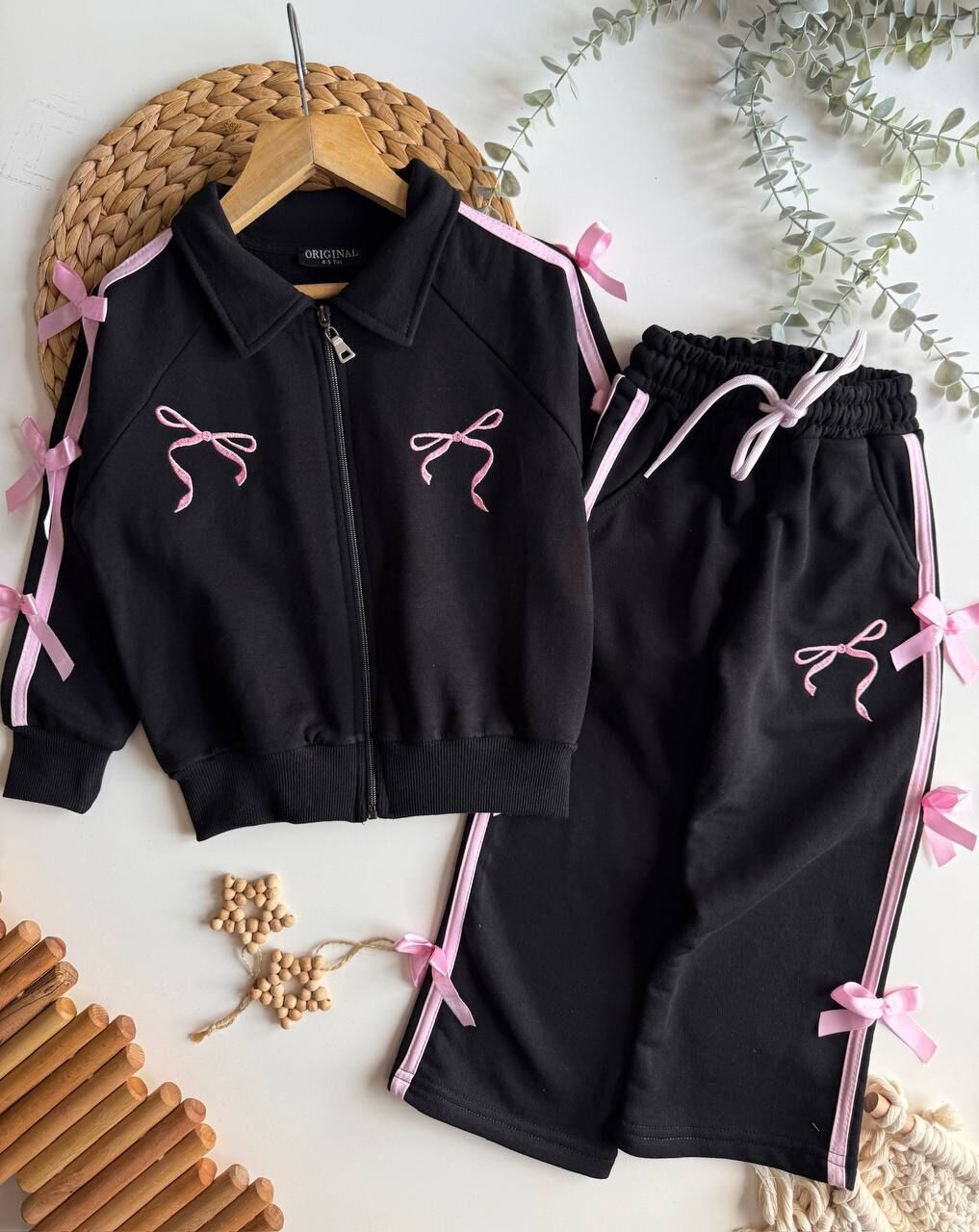 Fiyonk detaylı fermuarlı takım siyah