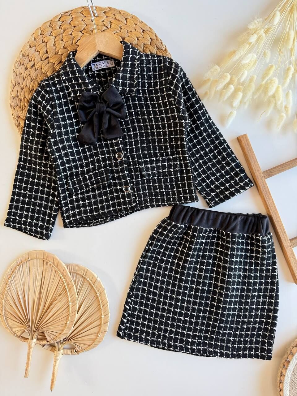 Fiyonk apliekli tüvit takım siyah