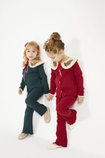 Yaka nakış detaylı kırmızı taytlı takım