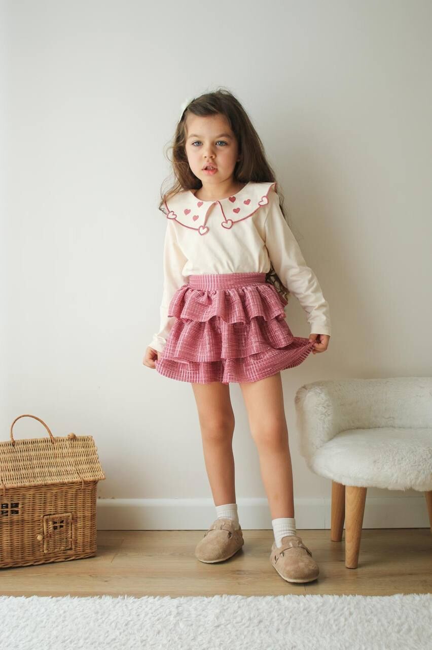 Kalp yaka işlemeli takim