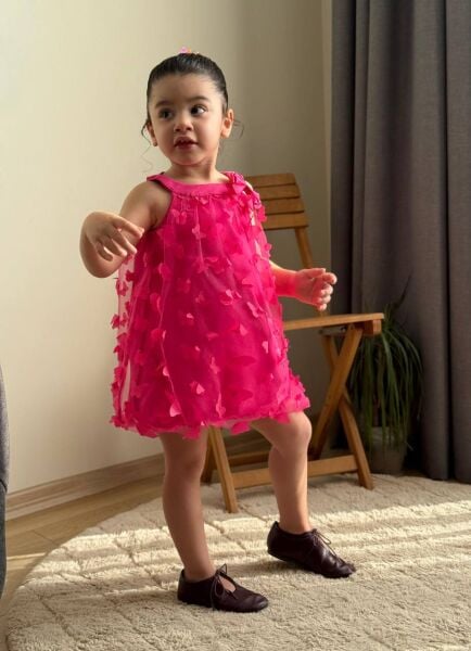 Kelebekli balon elbise fuşya