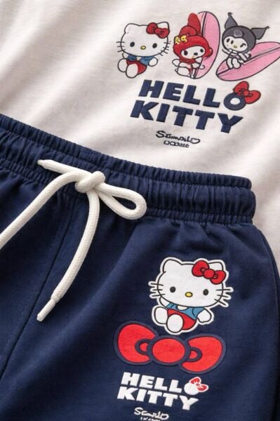 Karakter baskılı şortlu takım