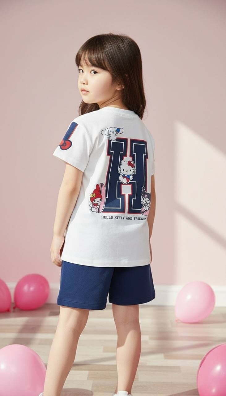 Karakter baskılı şortlu takım