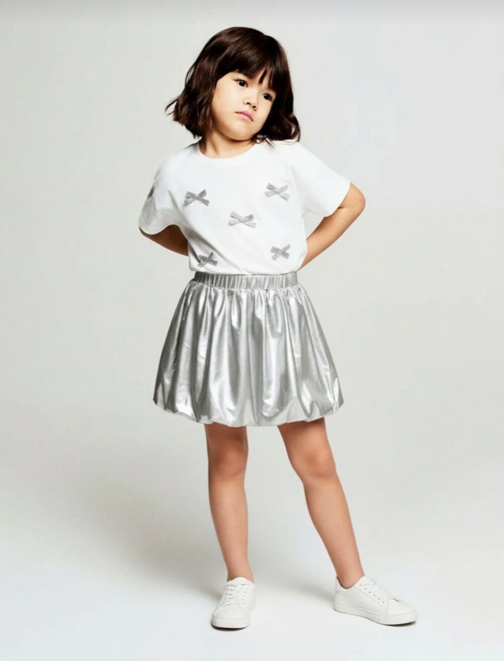 Fiyonk aplikeli balon etekli takım