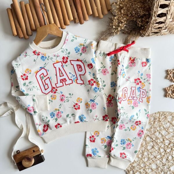 Çiçek baskılı eşofman takımı ekru