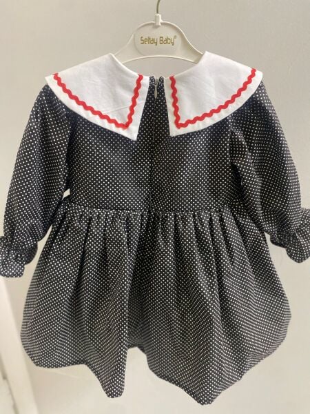 Fiyonk aplikeli puantiyeli elbise