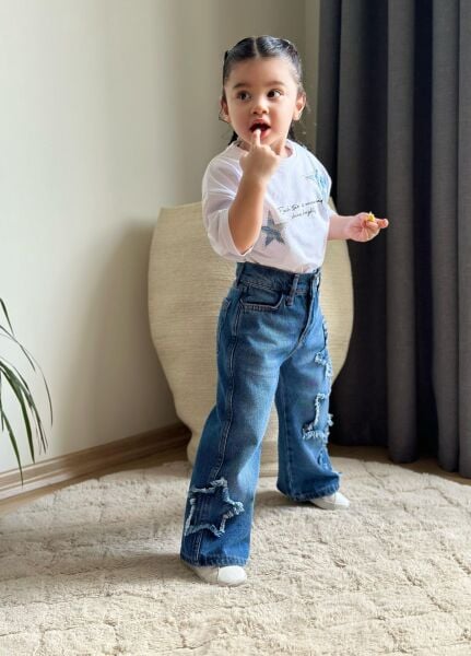 Yıldız detaylı denim takım