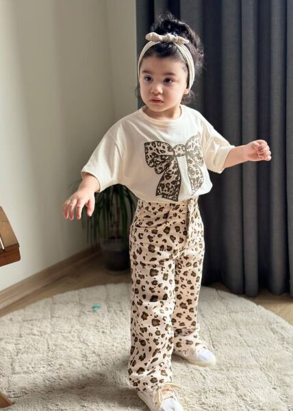 Leopar denim takım krem