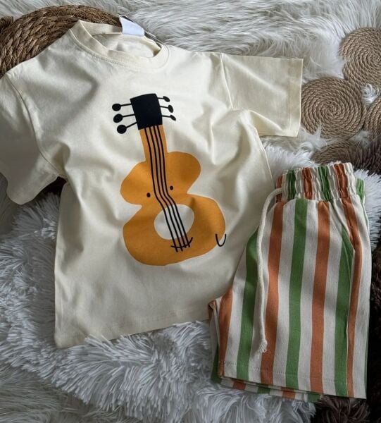 Gitar baskılı şortlu takım