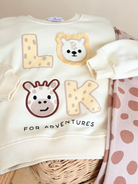 Look baskılı taytlı takım