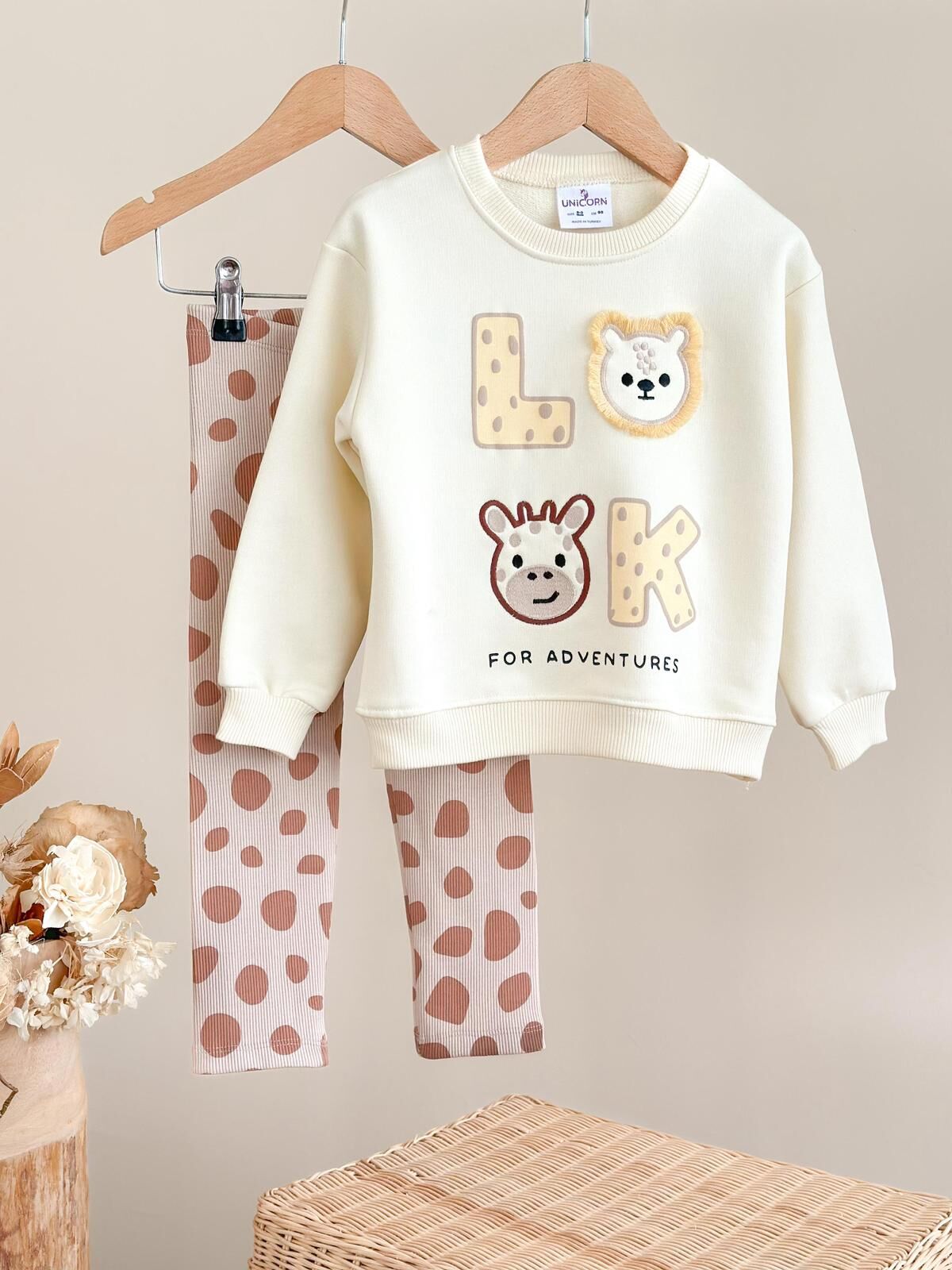 Look baskılı taytlı takım