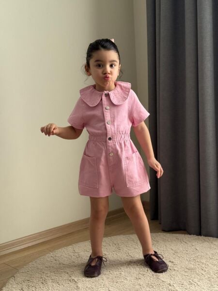 Denim taşlı tulum pembe (1 veya 2 beden büyük tercih edebilirsiniz)
