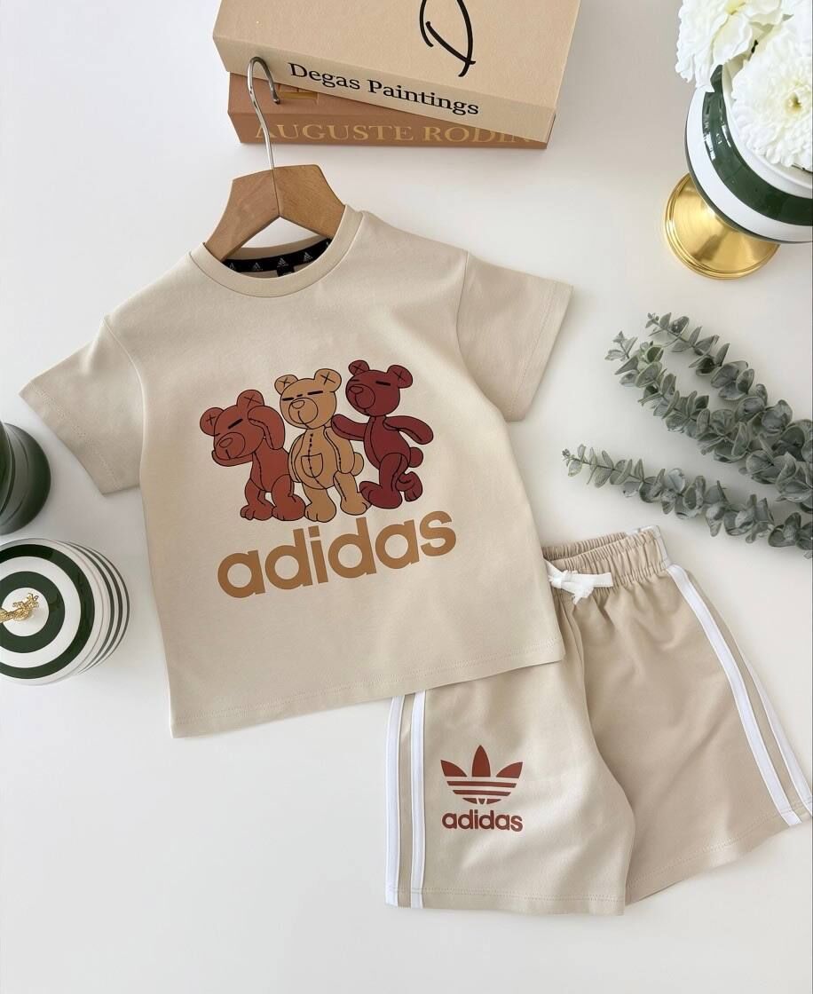 Bear baskılı şortlu takım krem