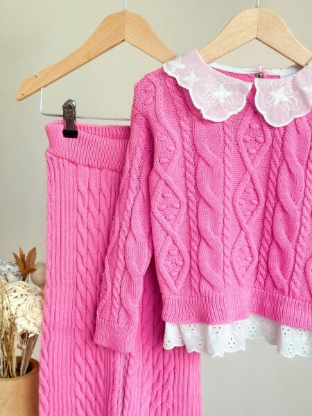 Yaka detaylı Pembe triko takım